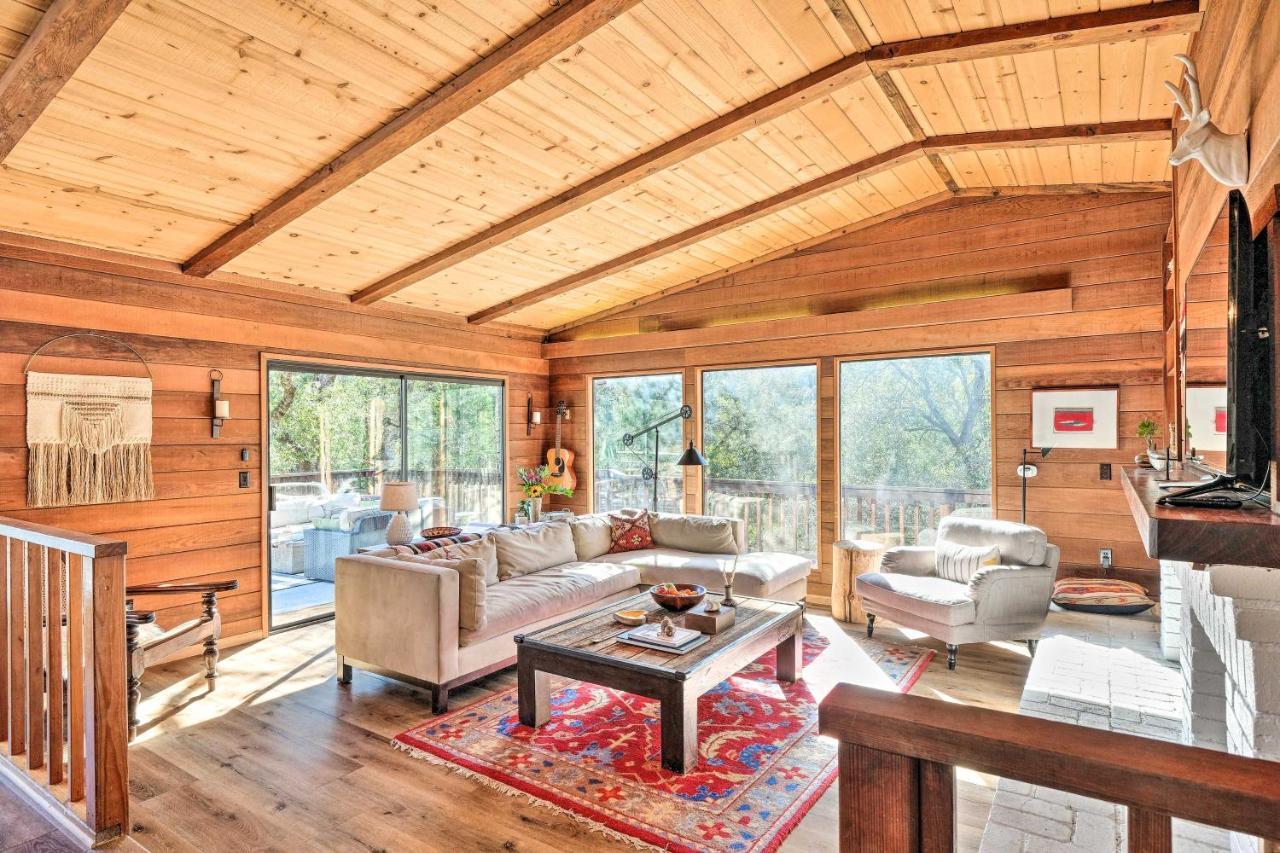 With Outdoor Perks And Game Hébergement de vacances Groveland